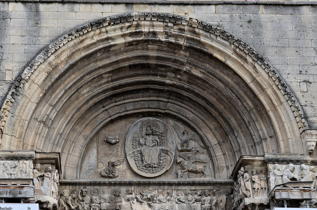 SaintGilles (Gard) Abbatiale SaintGilles Tympan du portail