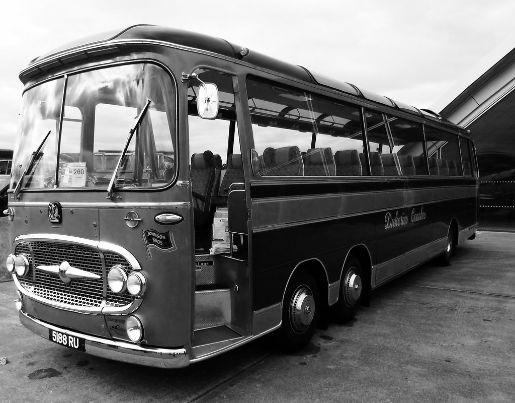 Johnson Bros 5188 RU Johnson Bros 5188 RU Bedford VAL Show… Flickr