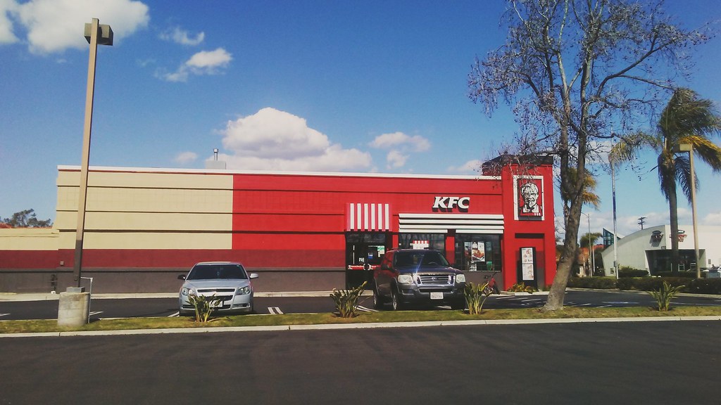 KFC on Country Corner shopping center KFC on Broadway Aven… Flickr