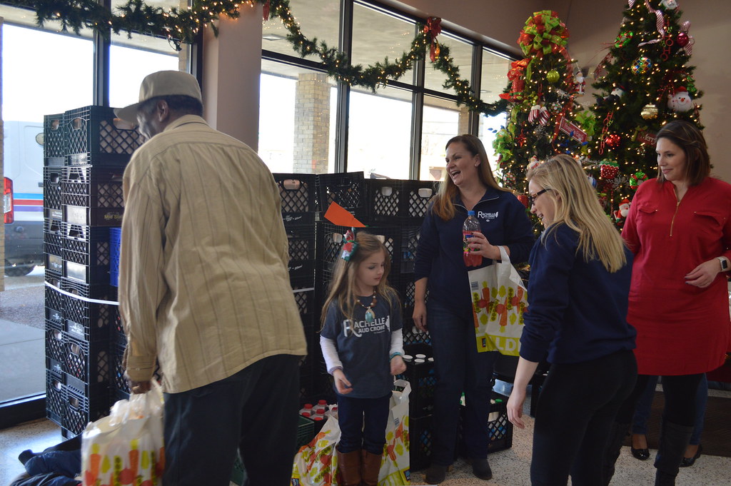 Christmas Food Basket Giveaway for Longterm Laid Off Steelworkers 2017