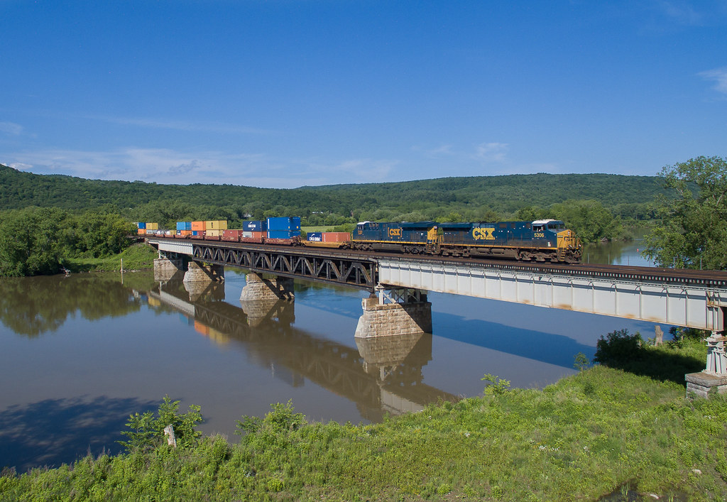 CSX 5306 (GE ES44DC) Mohawk River Bridge Rotterdam Jct. Ne… Flickr