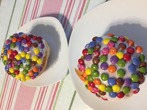 Viele, viele bunte Smarties! Bäcker Leo aus Aachen hier gi… Flickr