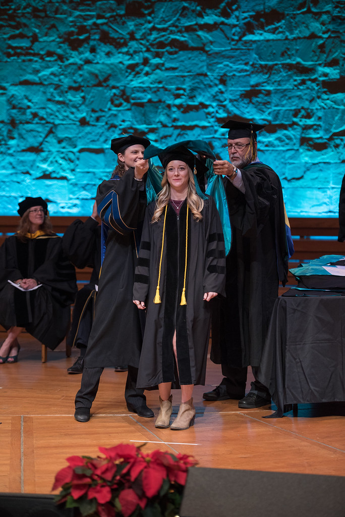 Alexis Leigh Barry Austin, TX December 2017 Commencement C