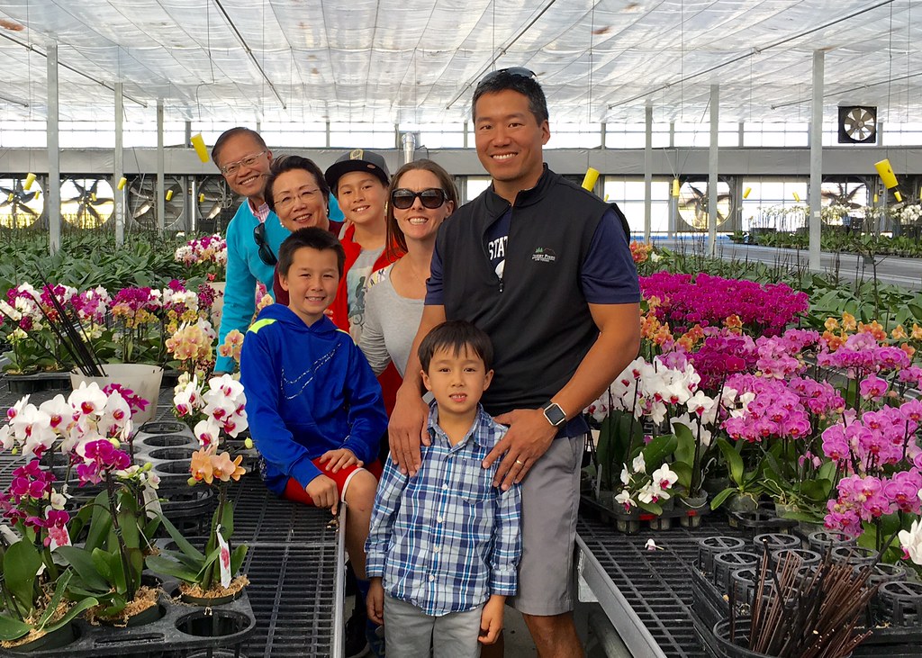 赴 Chicago 參加老二 Kevin 和長孫 Garrett 的生日聚會，到附近的蘭花園參觀 James Yeh Flickr