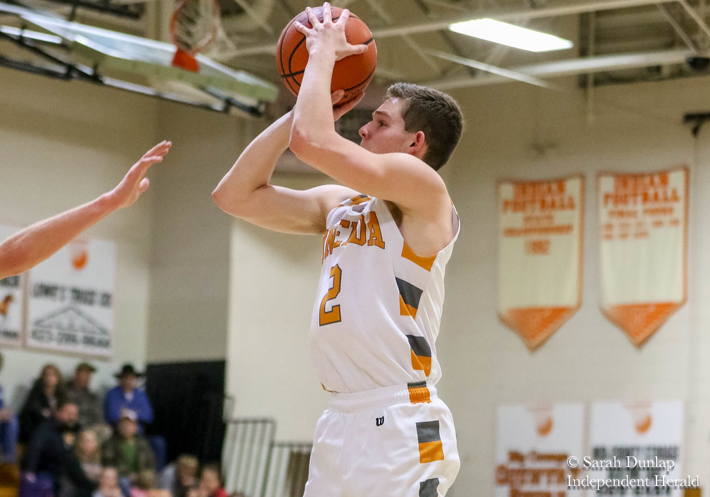 Oneida vs. Jellico Basketball 2/10/18 Flickr