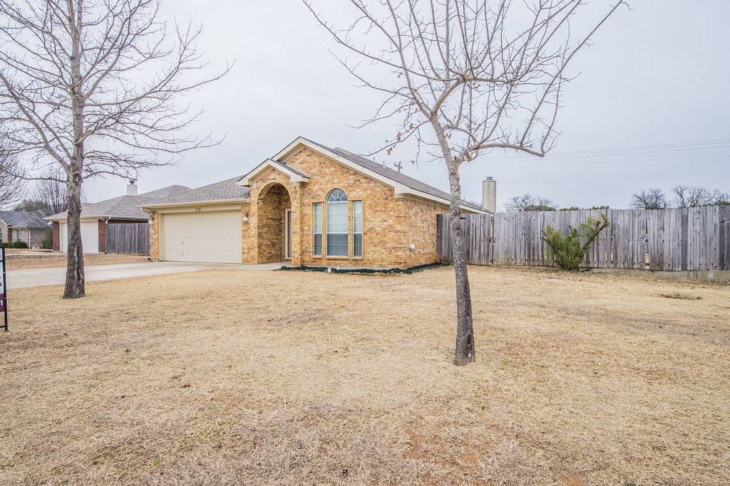 2921 Meandering Way Granbury, TX 76049 Brent Eckley Flickr