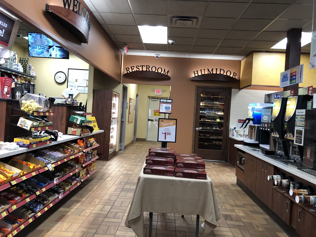 Tobacco Outlet Plus Grocery (KwikTrip / KwikStar) SE 14th Street