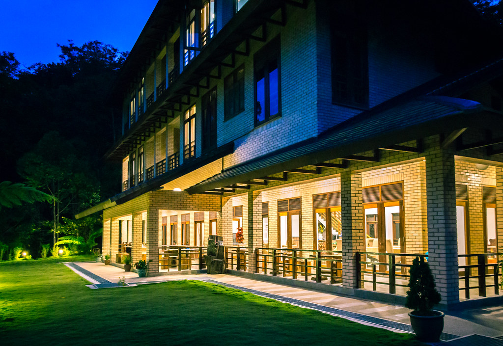 Harmony Valley Retreat at night I didn't have a tripod for… Flickr