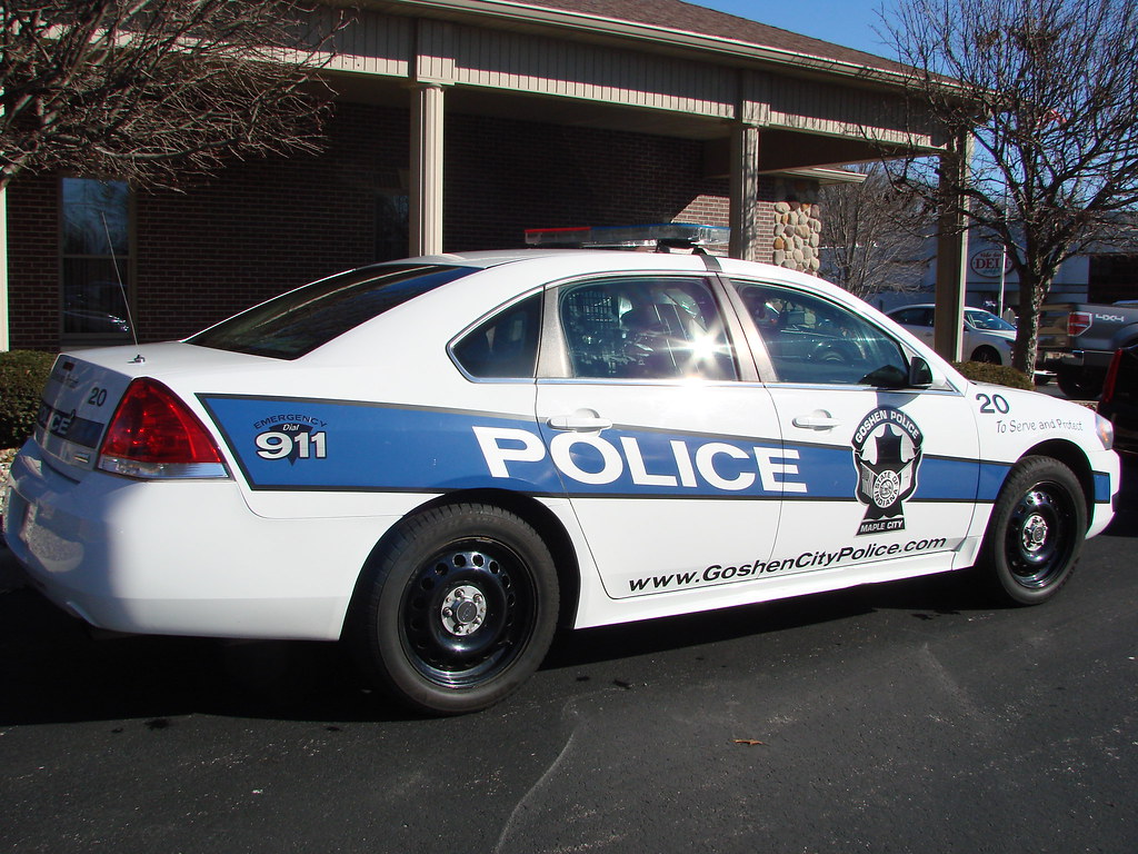 Goshen police car Local Police offered a procession of Tri… Flickr