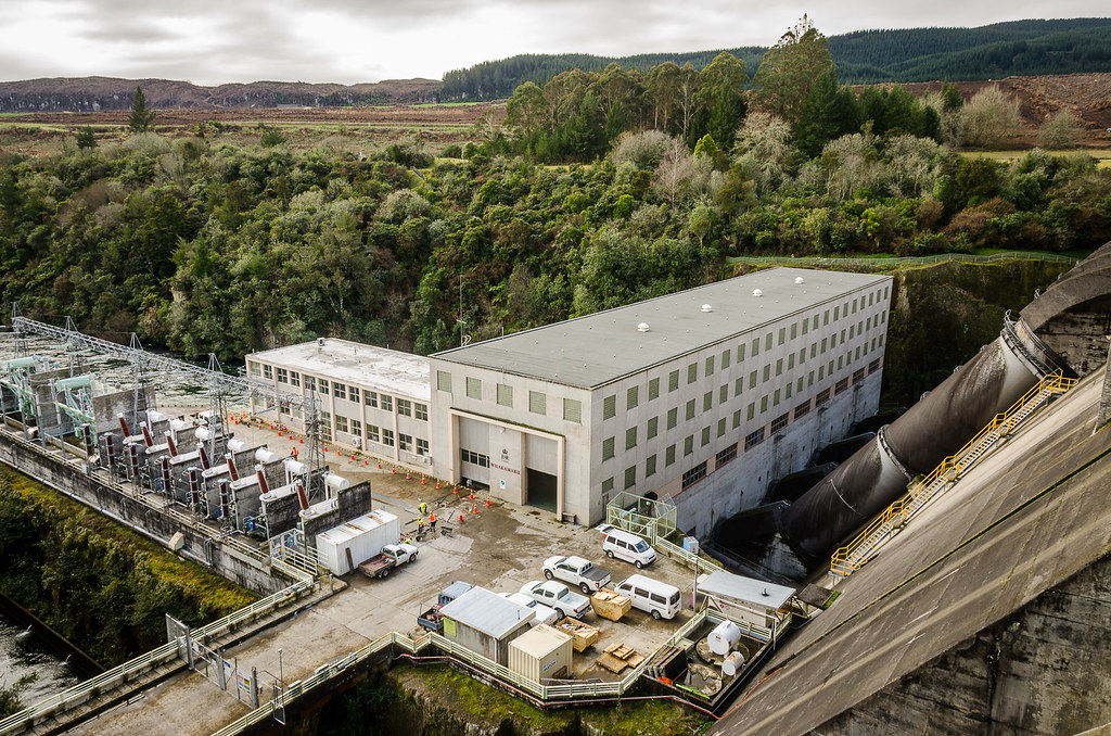 Whakamaru Dam hydroelectric power station Kathrin & Stefan Marks Flickr