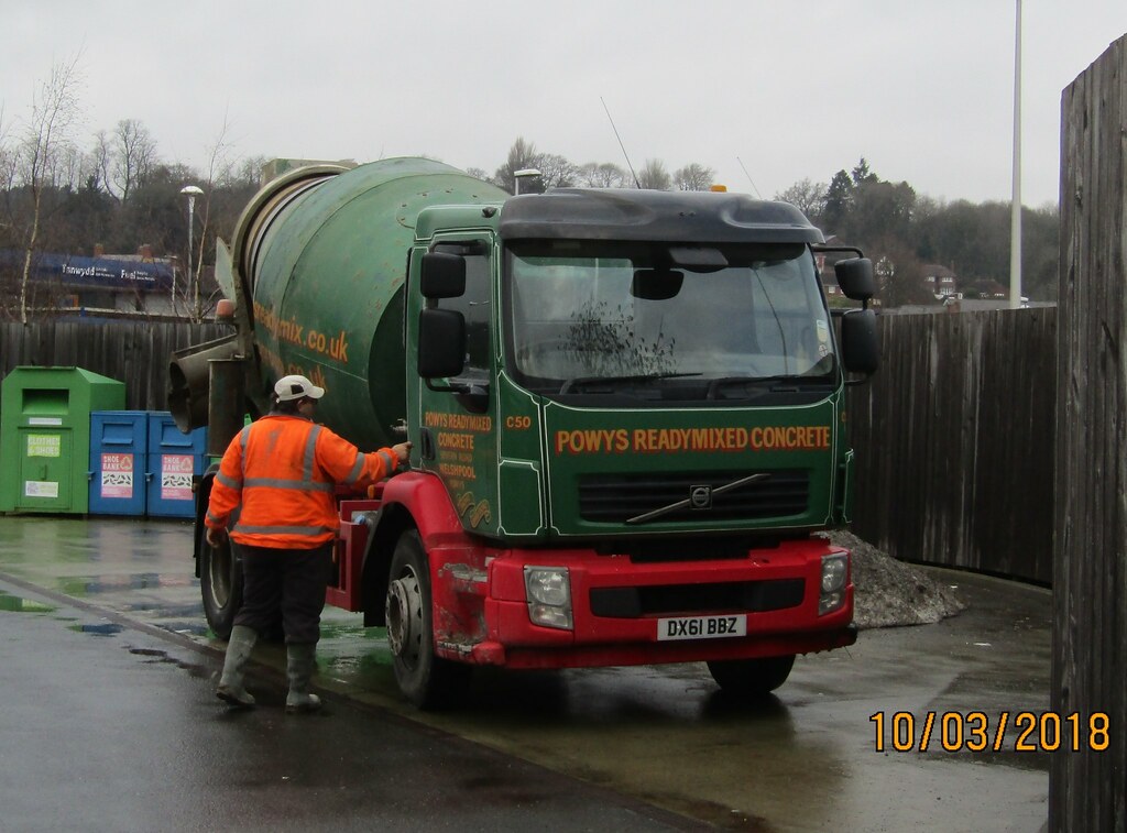 Potters group DX61 BBZ at Welshpool Had a nice little chat… Flickr
