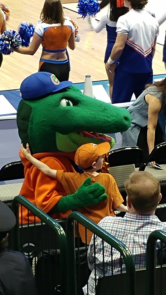 2018 NCAA BASKETBALL TOURNAMENT DALLAS SneakinDeacon Flickr