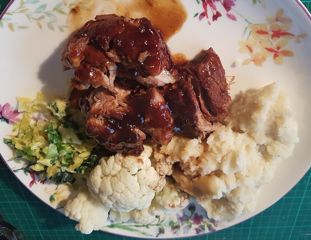 16/03/2018 Sainsbury's British Pork Shoulder with toffee apple sauce