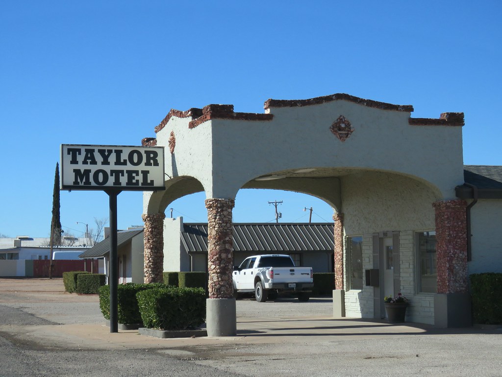 Taylor Motel Vintage motel in Van Horn, Texas. jimsawthat Flickr
