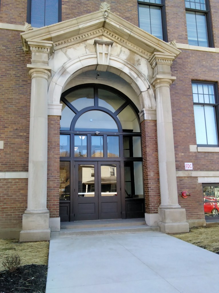 Nelsonville School Commons 342018 35636 PM The newlyr… Flickr