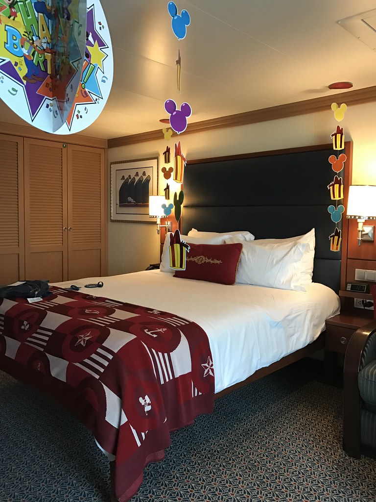 Cat. 4B (Accessible) Disney Dream Cabin 8590 Deluxe Family… Flickr