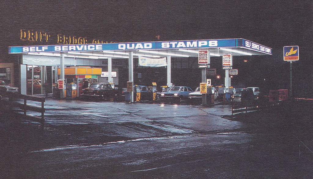 Ultramar Drift Bridge Service Station, Epsom, Surrey cir… Flickr