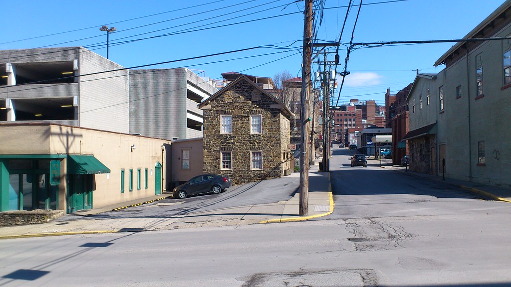 old stone house Payton Chung Flickr