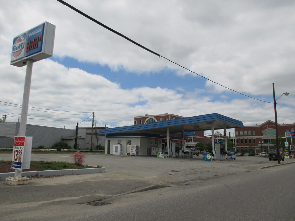 Flying A Gas Station Lewiston,ME Former Flying A Gas Stati… Flickr