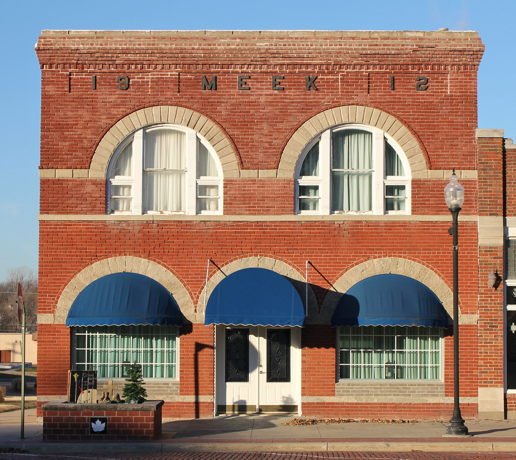 Meek's Mortuary Building Hiawatha, KS Constructed in 191… Flickr