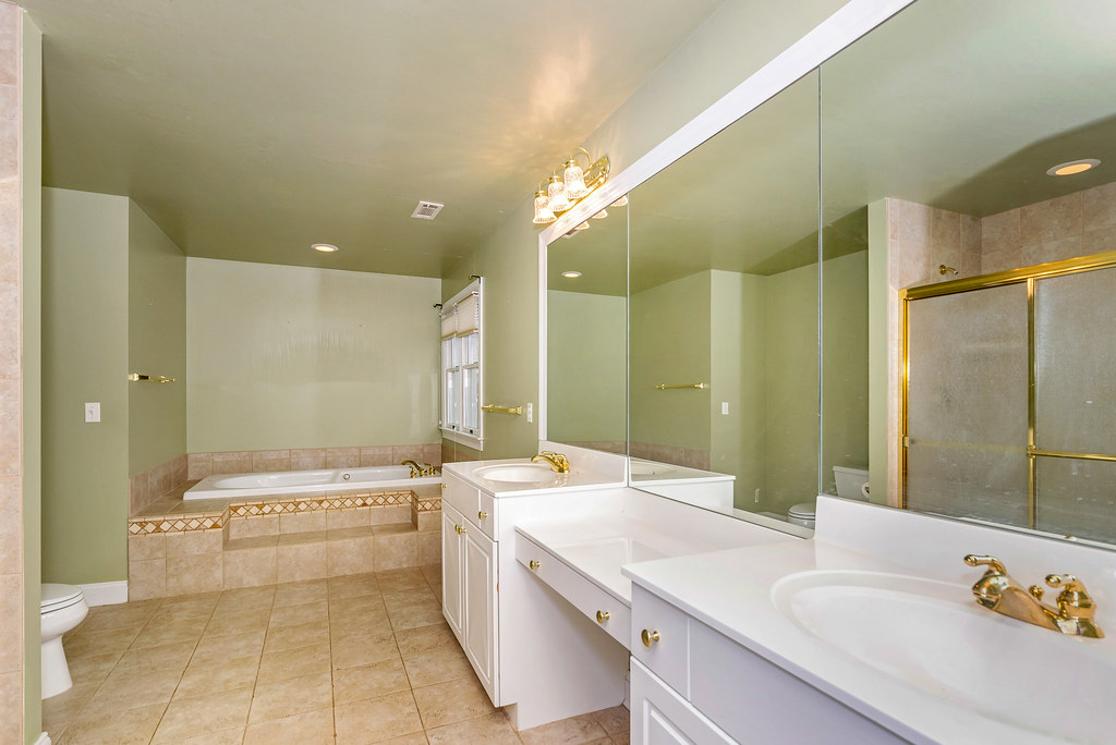 D75_6404 4 Hunter Lane, Milford Stephen Harris Flickr