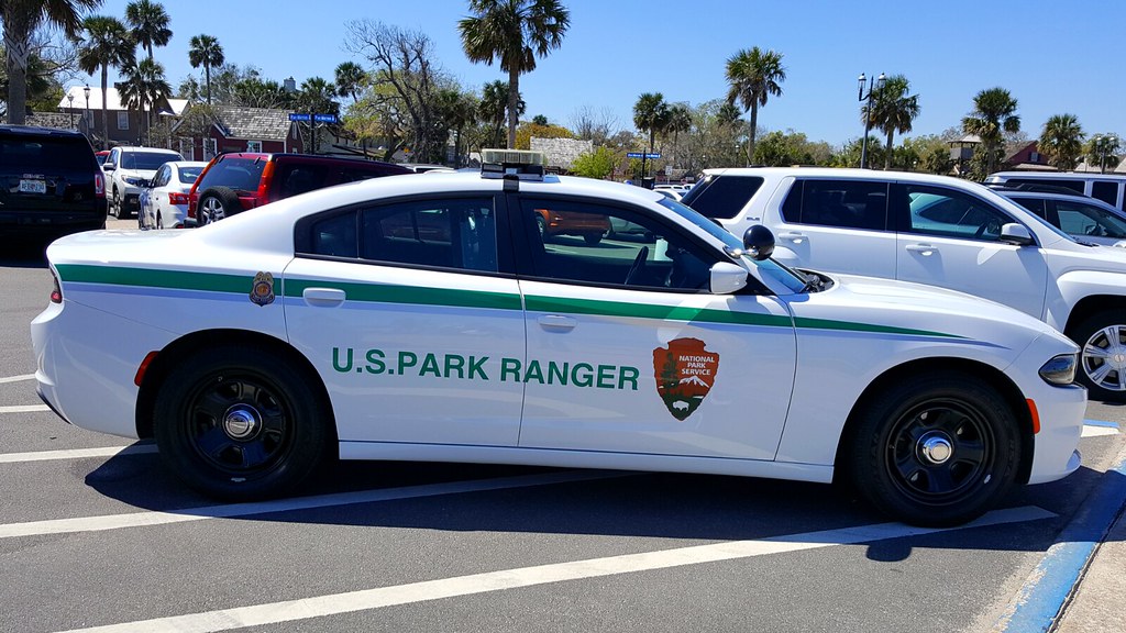 U.S. National Park Service (NPS) Dodge Charger Law Enfor… Flickr