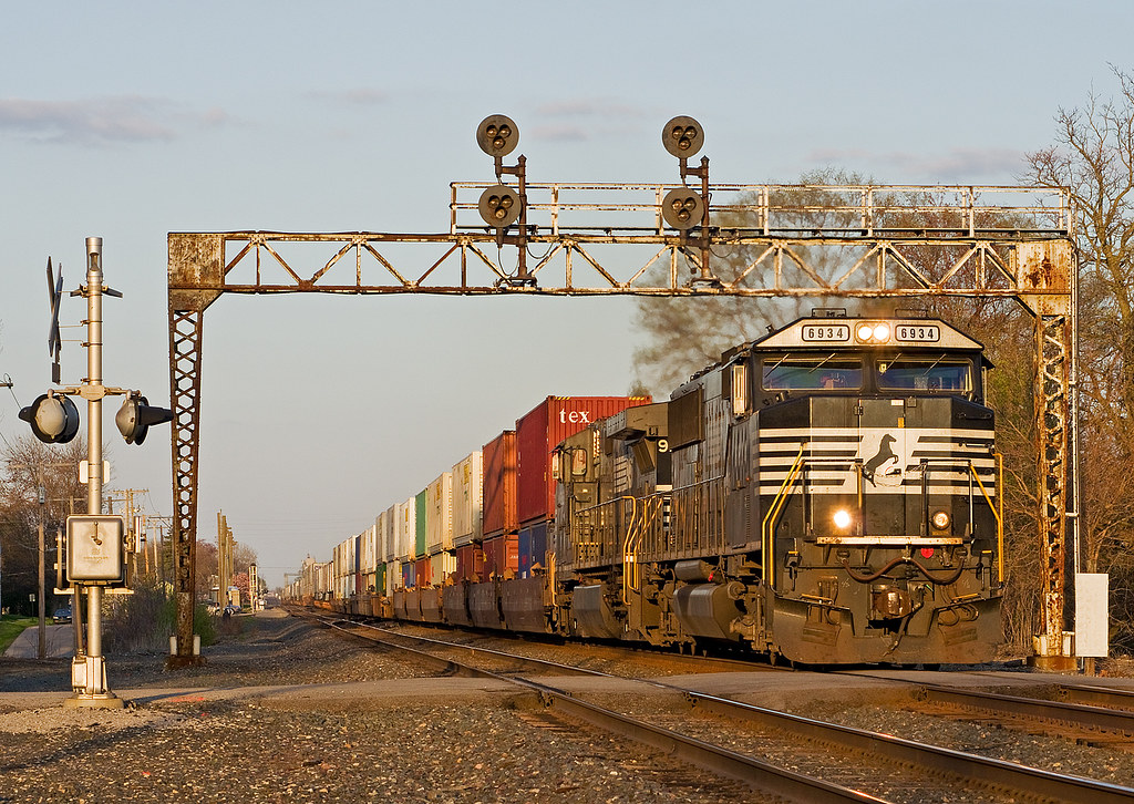 NS 6934, NS Chicago Line, Waterloo, Indiana DeKalb County,… Flickr