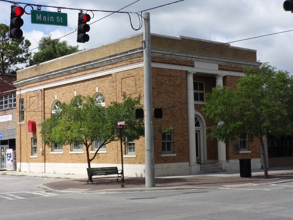 The Citizens Bank building, Folkston MJRGoblin Flickr