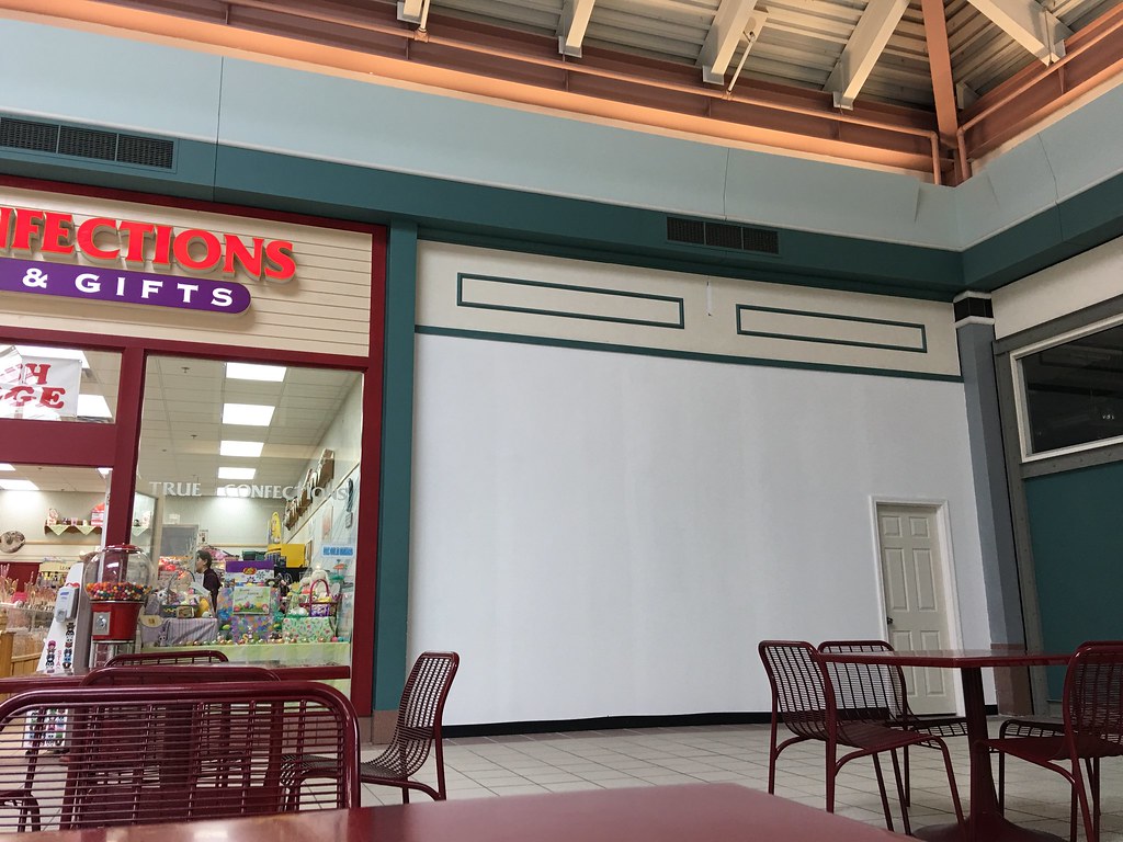 Steeplegate's former Dunkin' Donuts Austin Dodge Flickr