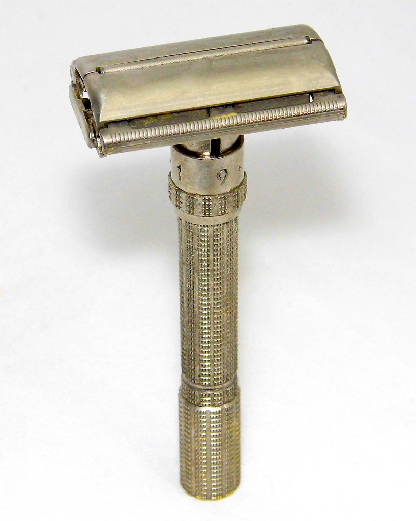 Vintage Gillette Slim Adjustable DE Safety Razor, TwistTo… Flickr