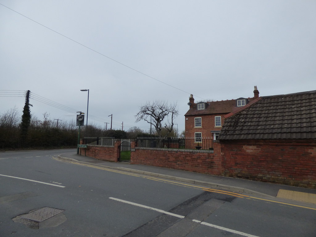 Tythe Barn Farmhouse Tythe Barn Lane, Whitlocks End a photo on