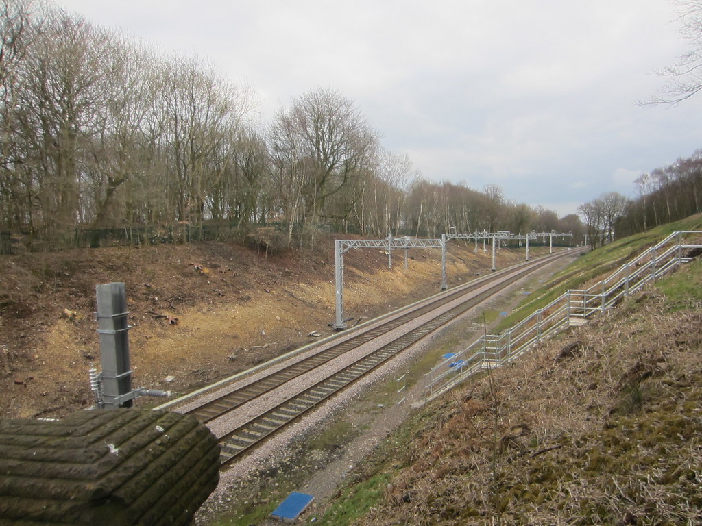 9792k Dixon Fold Looking south. Looking good for wires? 61379