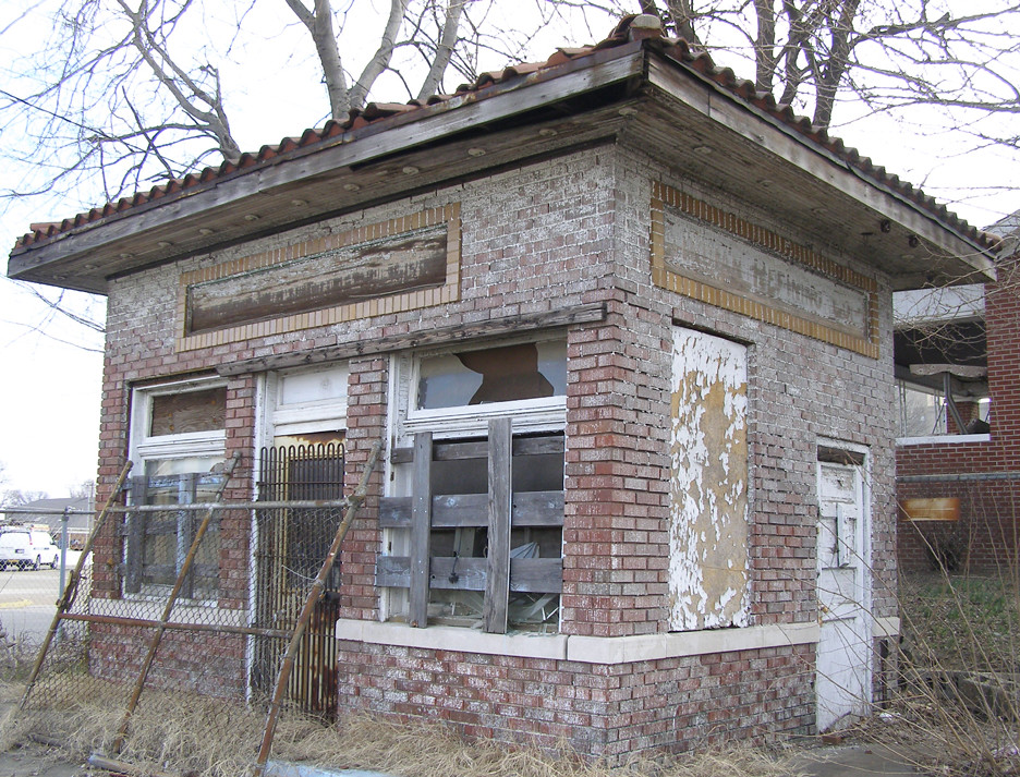 former gas station Evansville, IN UPDATE Demolished aroun… Debra