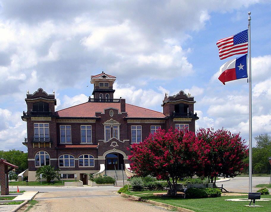 ATASCOSA COUNTY COURTHOUSE Located in Jourdanton, Texas; i… Flickr