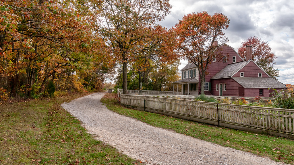 Hewlett House (restored to c. 1840), Old Bethpage Village … Flickr