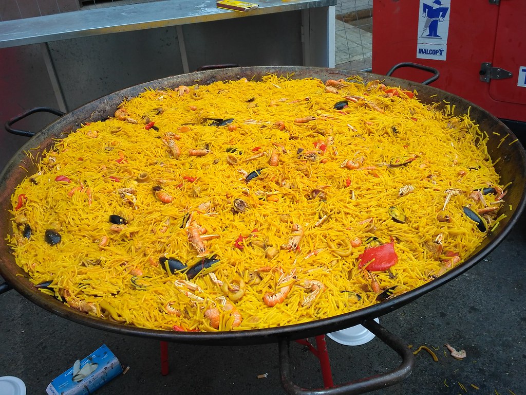 PAELLAS GIGANTES BARCELONA Elaborem plats monumentals fins… Flickr