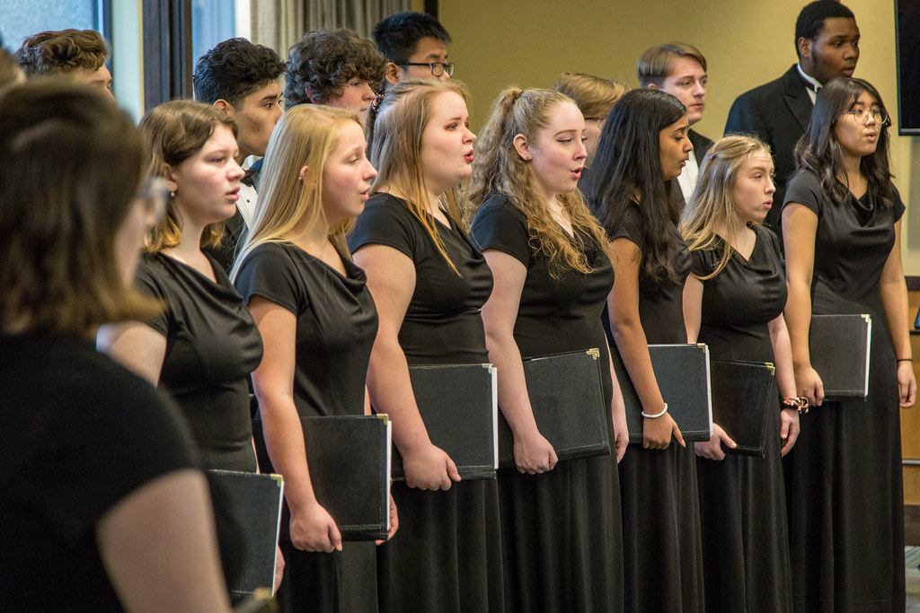 Lincoln High Choir's Carol Tour The Lincoln High School Ch… Flickr