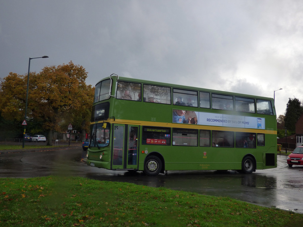 Wolverhampton Garage green bus Warstock Road island, Yar… Flickr