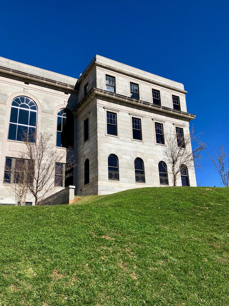 Haywood County Courthouse, Waynesville, NC Warren LeMay Flickr
