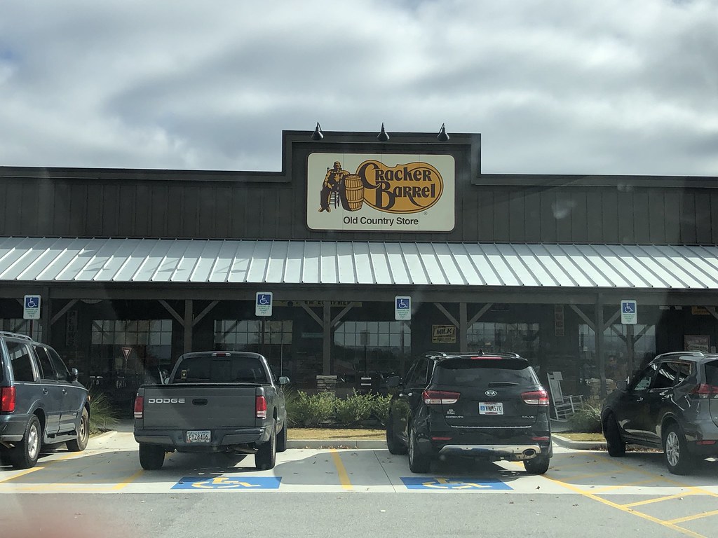 Cracker Barrel Restaurant Cracker Barrel restaurant buildi… Flickr
