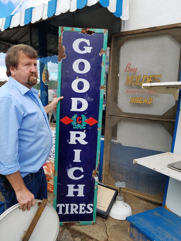 estate auction at Melvin's Auto Sales & Repair Amherst C… Flickr