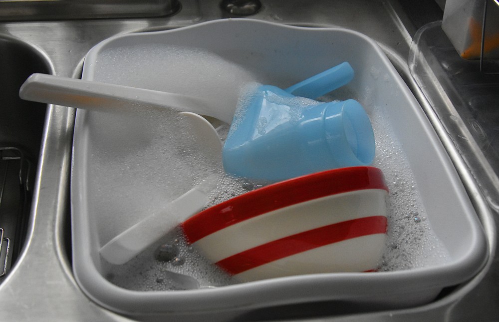 Washing DishesHCS! Cliche Saturday I've always known that… Flickr