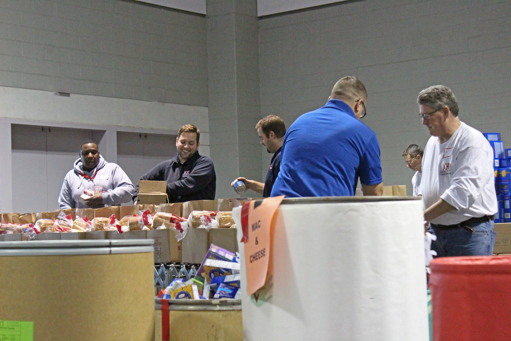 Christmas Bureau 2024 Syracuse Ny Syracuse Christmas Bureau 2018 Photos by Jessie Dobrzynski… Flickr