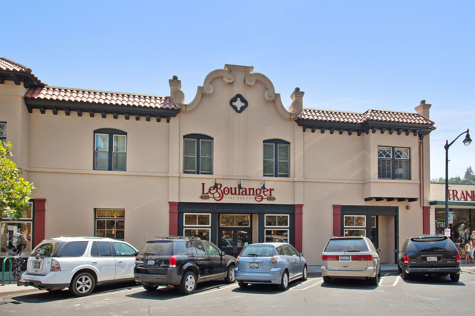 194 Vista Del Monte, Los Gatos Presented by Anne Wilbur