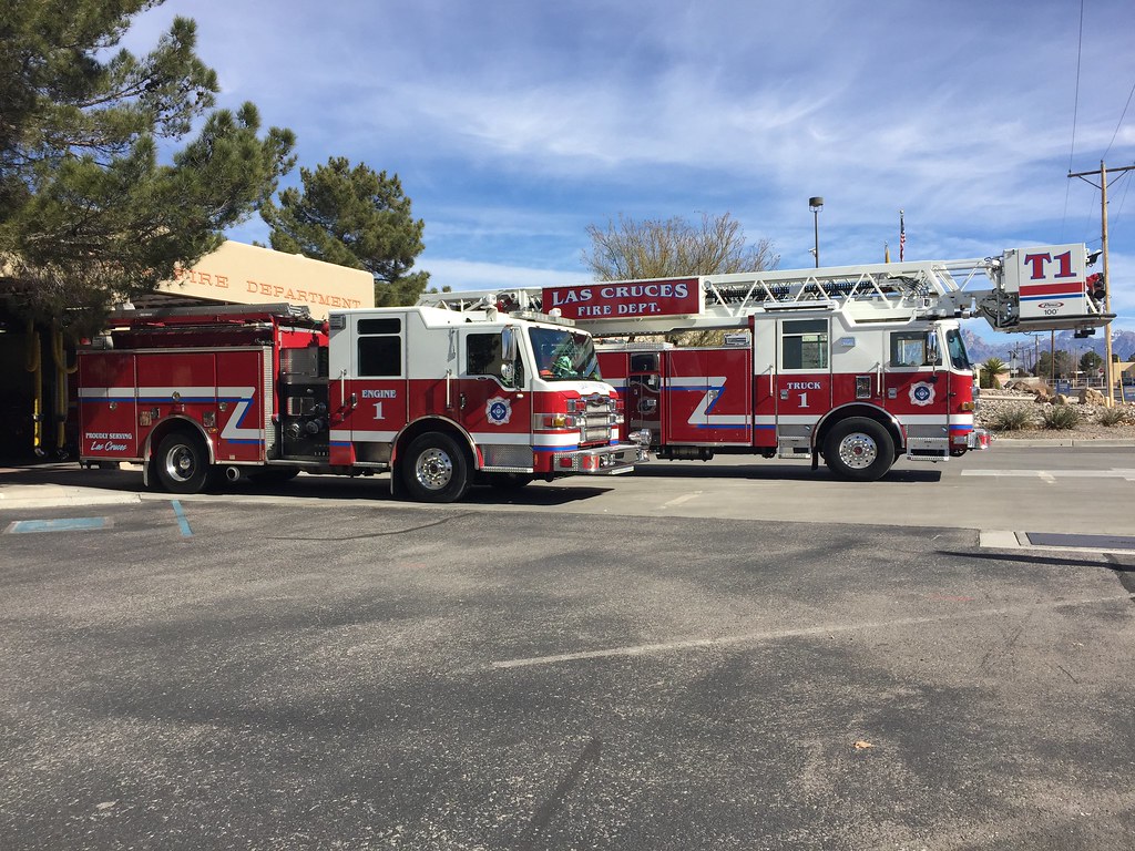 Las Cruces, NM Fire Department Engine1, Truck1 Flickr