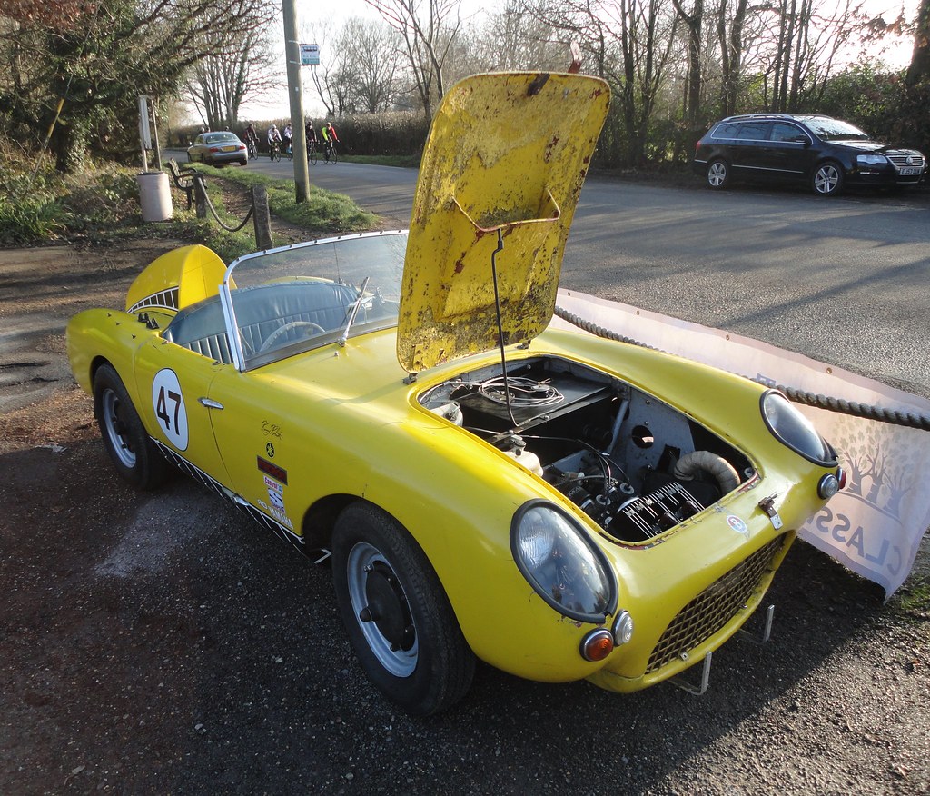 YAMAHA powered 1957 BERKELEY SURREY OAKS PUB, 3rd sunday o… Flickr