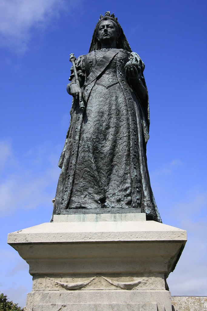 Queen Victoria Statue, Weymouth, Dorset Queen Victoria Sta… Flickr