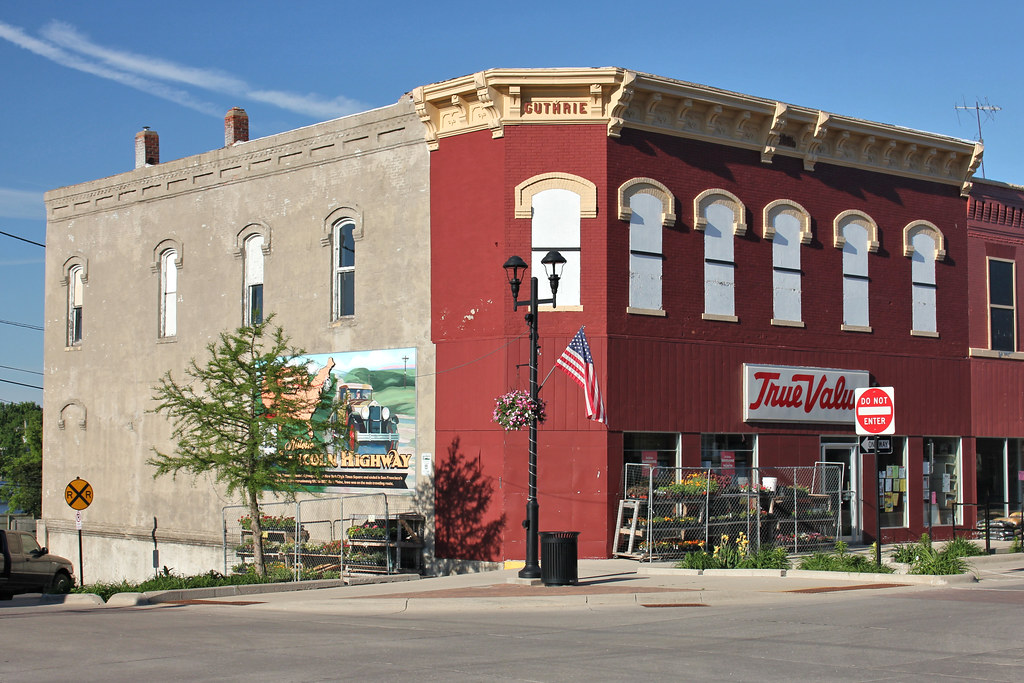 Guthrie Block Belle Plaine, IA Built in 1885 and is the … Flickr