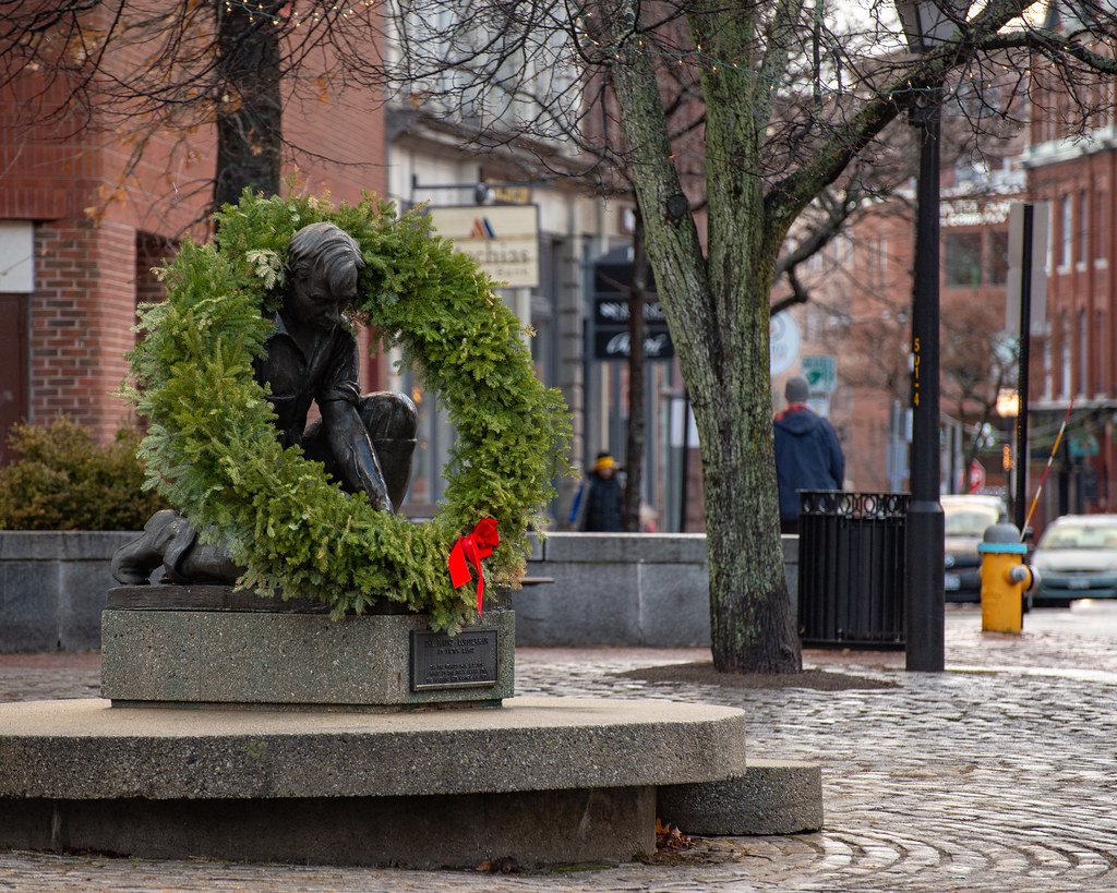 Maine Lobsterman Statue by Victor Kahill, with Wreath Flickr
