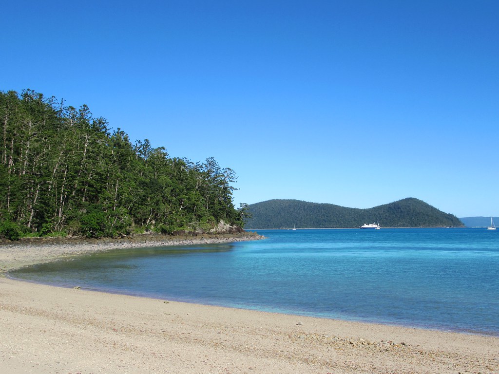 Whitsunday Island Dugong Beach on Whitsunday Island in Whi… Flickr